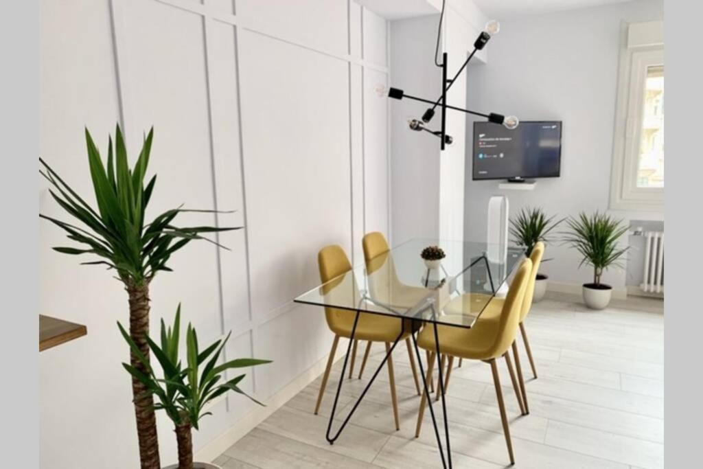 New Gorgeous Central Apartment - Beachfront - 3 Bd San Sebastian Exterior photo