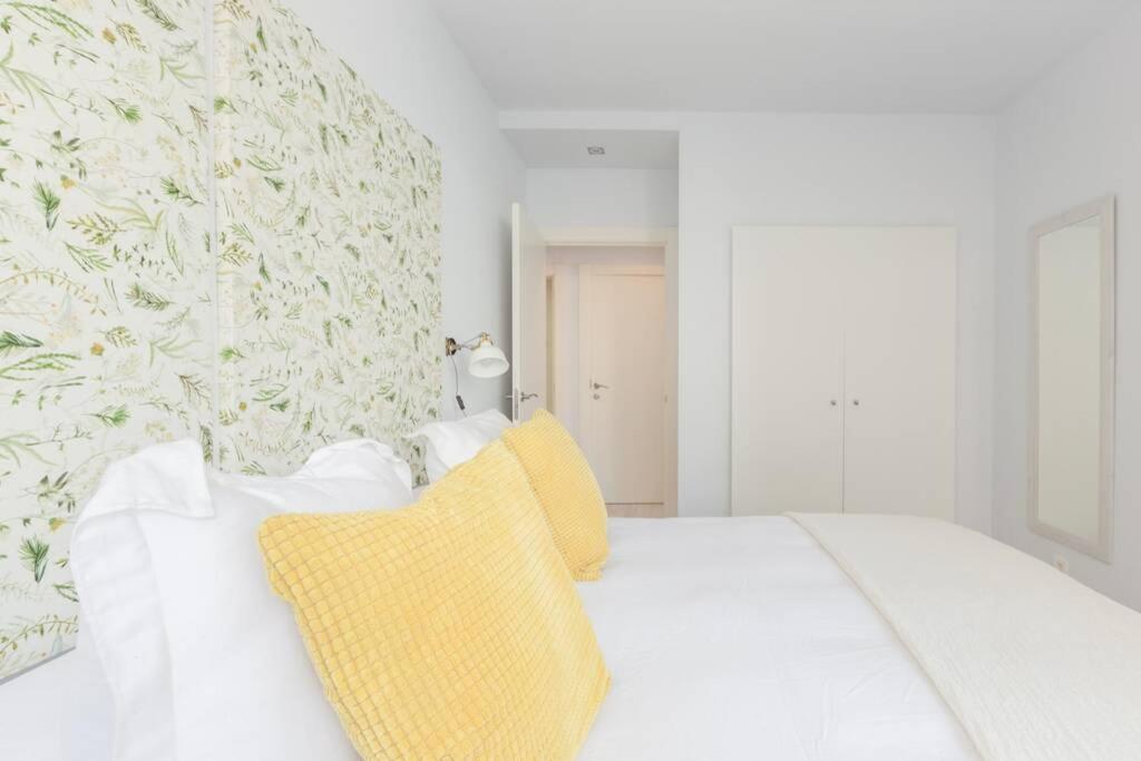 New Gorgeous Central Apartment - Beachfront - 3 Bd San Sebastian Exterior photo